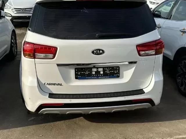 Kia Carnival, 2015 1, avtobaza.tj