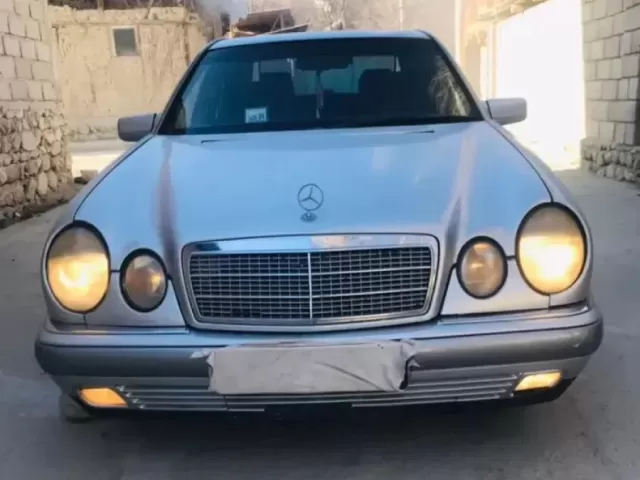 Mercedes-Benz E class, 1996 1, avtobaza.tj