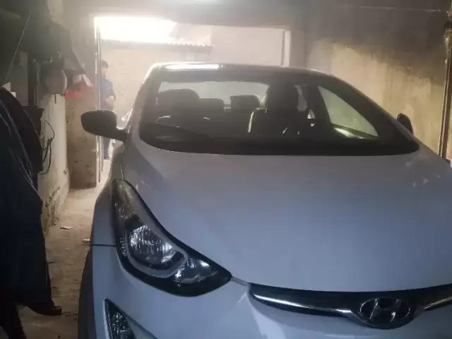 Hyundai Elantra, 2015 1, avtobaza.tj