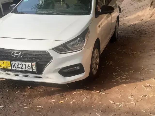Hyundai Solaris, 2018 1, avtobaza.tj