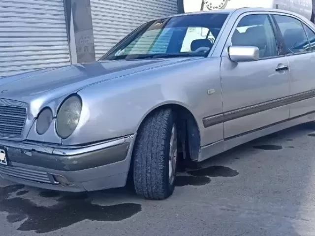 Mercedes-Benz E class 1, avtobaza.tj