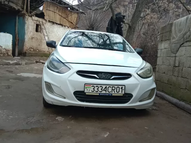 Hyundai Solaris, 2013 1, avtobaza.tj