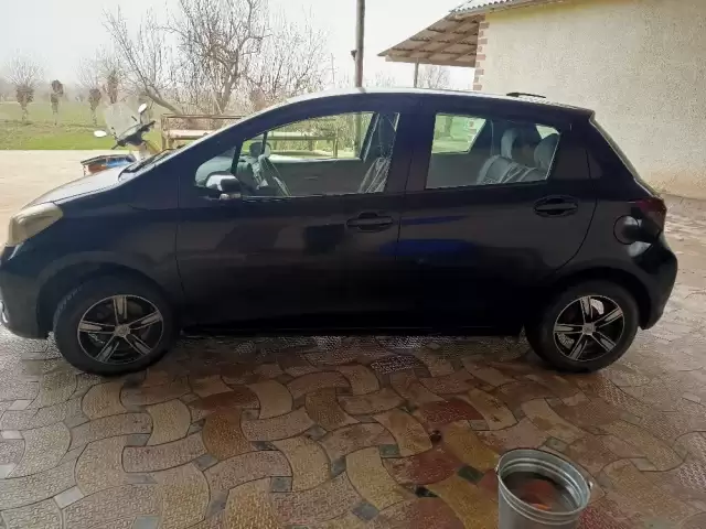 Toyota Vitz, 2011 1, avtobaza.tj