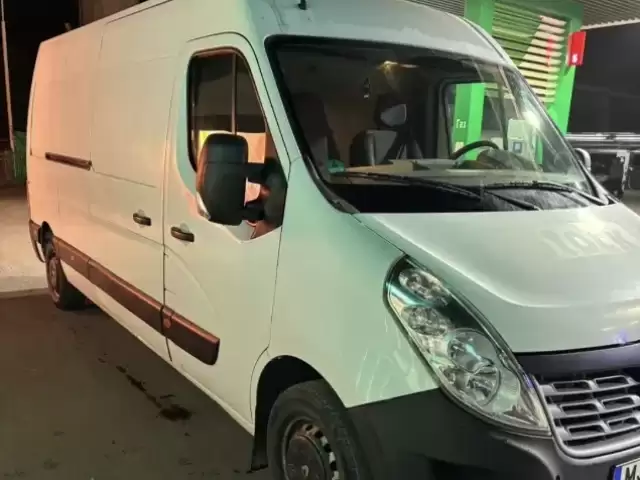 Грузовики Renault, 2018 1, avtobaza.tj Грузовики Renault, 2018 1, avtobaza.tj