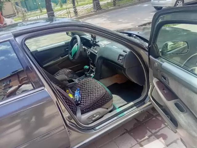 Toyota Cresta, 1998 1, avtobaza.tj