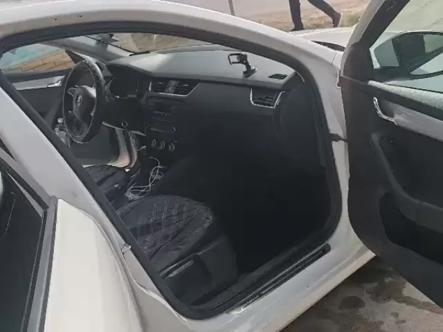 Skoda Octavia, 2013 1, avtobaza.tj