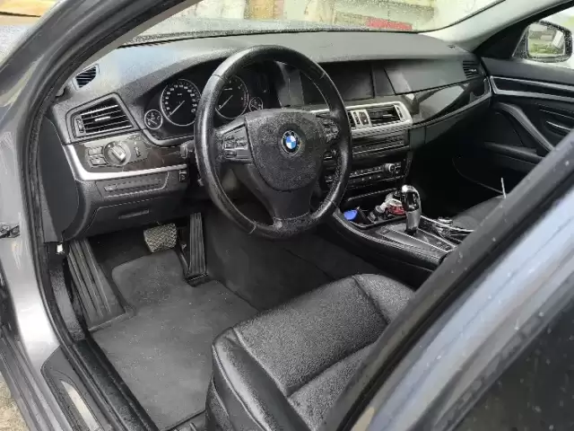 BMW 5 Series 520, 2011 1, avtobaza.tj