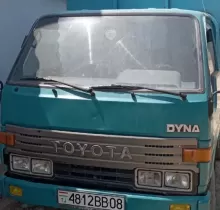 Грузовики Toyota, 1994 в Файзабад