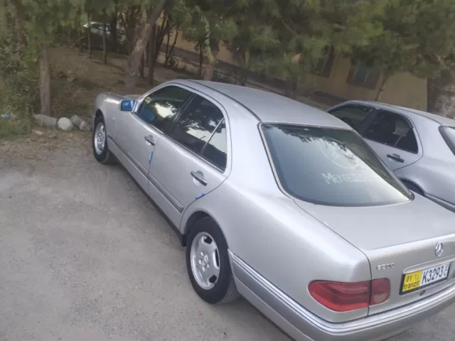 Mercedes-Benz E class 1, avtobaza.tj