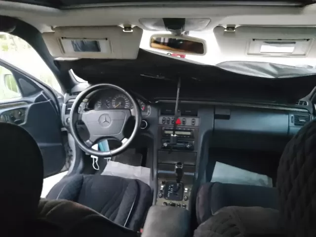 Mercedes-Benz E class, 1998 1, avtobaza.tj