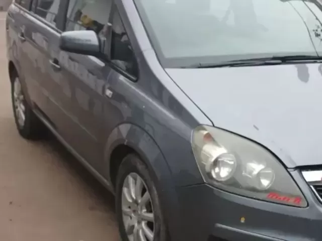 Opel Zafira 1, avtobaza.tj