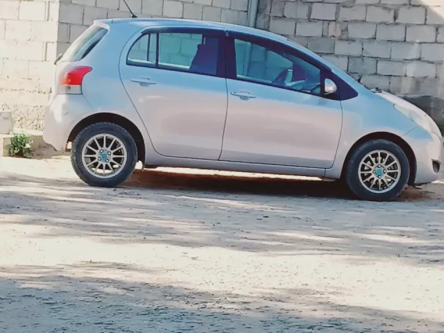 Toyota Vitz 1, avtobaza.tj