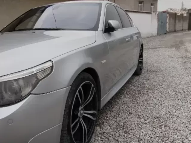 BMW 5 Series 520 1, avtobaza.tj