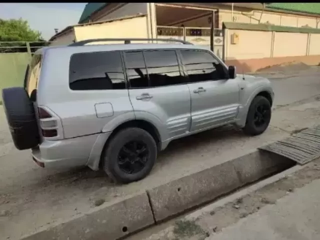 Mitsubishi Pajero 1, avtobaza.tj