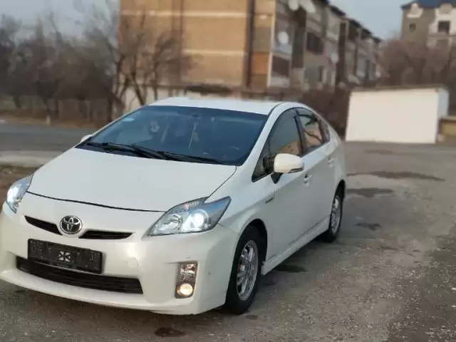 Toyota Prius, 2009 1, avtobaza.tj