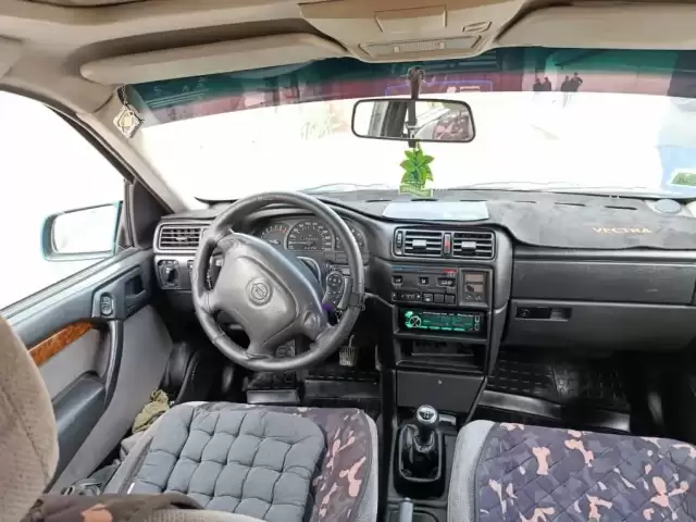 Opel Vectra A, 1995 1, avtobaza.tj
