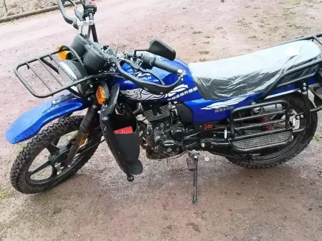 Suzuki мотоцикл, 2026 1, avtobaza.tj
