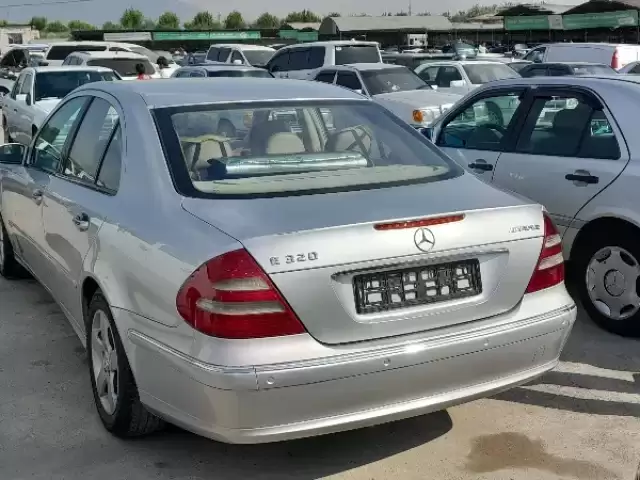 Mercedes-Benz E class, 2002 1, avtobaza.tj