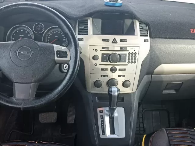 Opel Zafira 1, avtobaza.tj