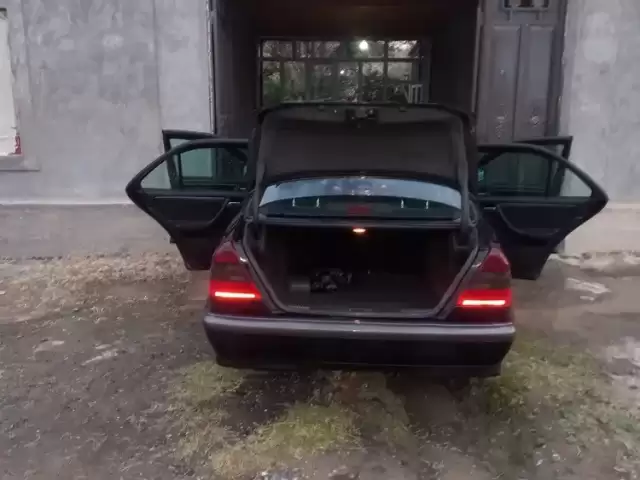 Mercedes-Benz C class, 2000 1, avtobaza.tj