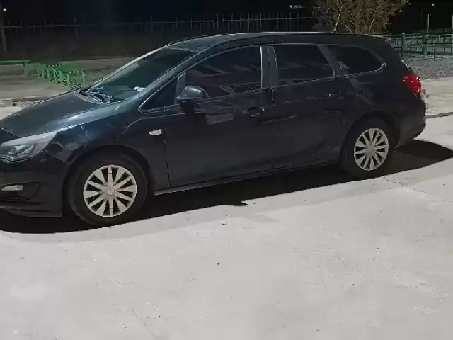 Opel Astra J, 2016 1, avtobaza.tj