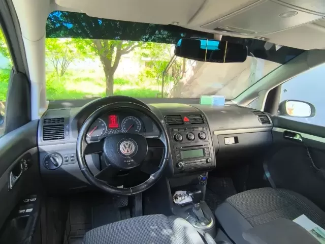 Volkswagen Touran, 2006 1, avtobaza.tj