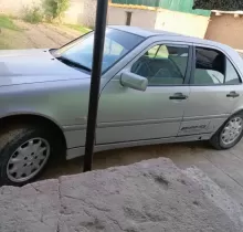 Mercedes-Benz C class, 1997 в Абдурахмони Джоми