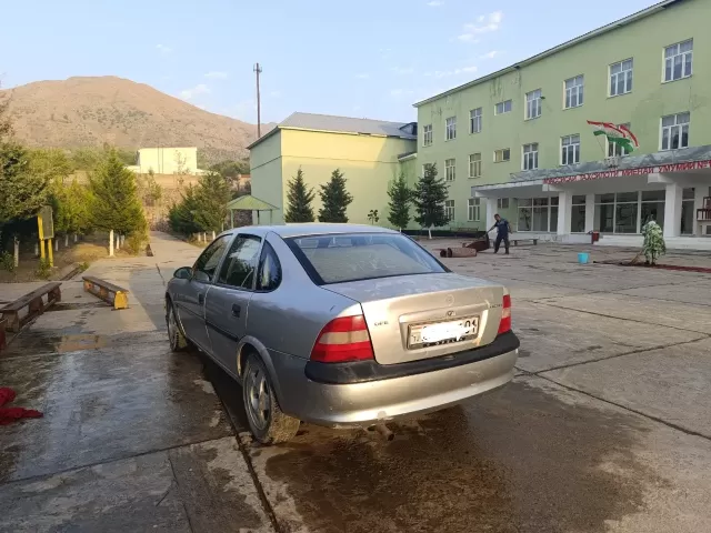 Opel Vectra B 1, avtobaza.tj