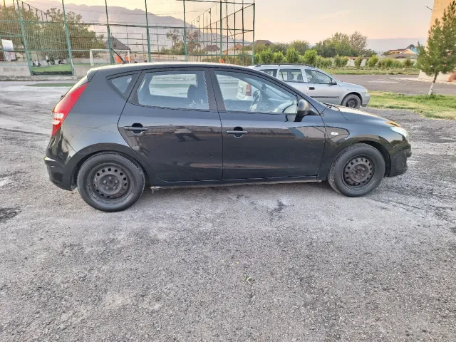 Hyundai i30 1, avtobaza.tj