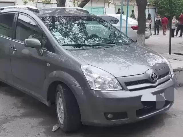 Toyota Corola Verso, 2006 1, avtobaza.tj