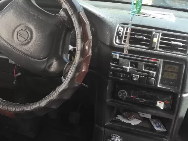 Opel Vectra A 1, avtobaza.tj