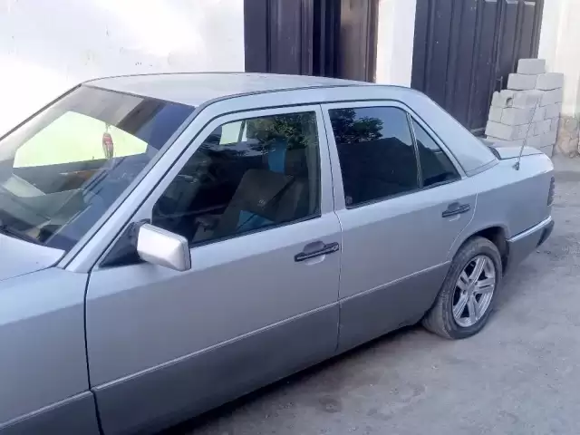 Mercedes-Benz W124, 1991 1, avtobaza.tj