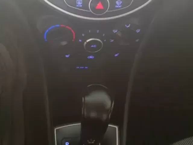 Hyundai Solaris, 2012 1, avtobaza.tj