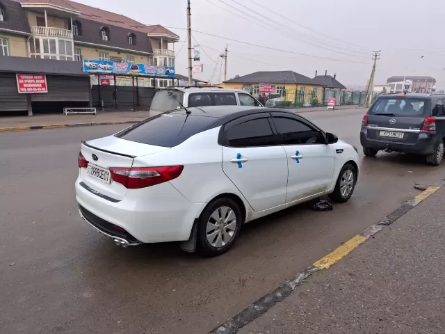 Kia Rio 1, avtobaza.tj