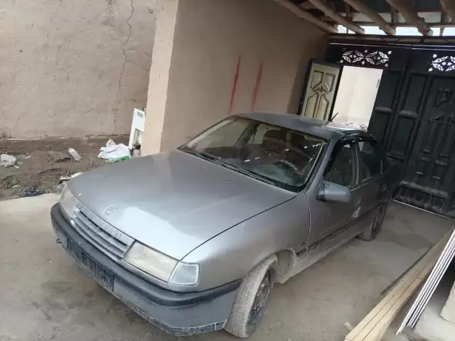 Opel Vectra A, 1992 1, avtobaza.tj Opel Vectra A, 1992 1, avtobaza.tj