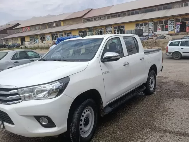 Toyota Hilux, 2016 1, avtobaza.tj