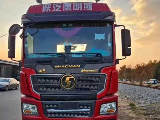 Седельный тягач Shacman M3000S, 2021 1, avtobaza.tj
