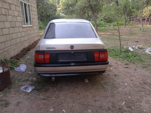 Opel Vectra A 1, avtobaza.tj