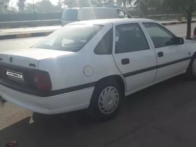 Opel Vectra A 1, avtobaza.tj