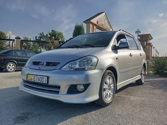 Toyota Ipsun 1, avtobaza.tj