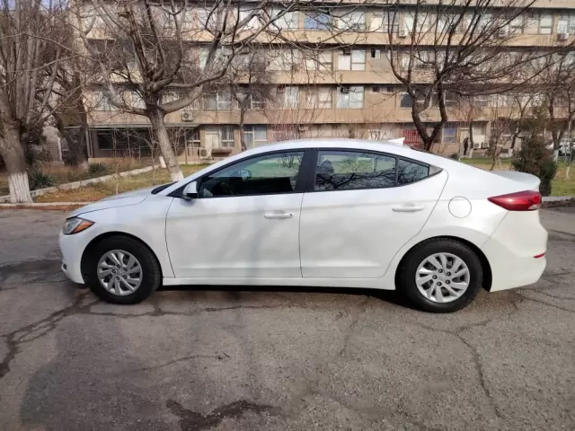 Hyundai Elantra 1, avtobaza.tj