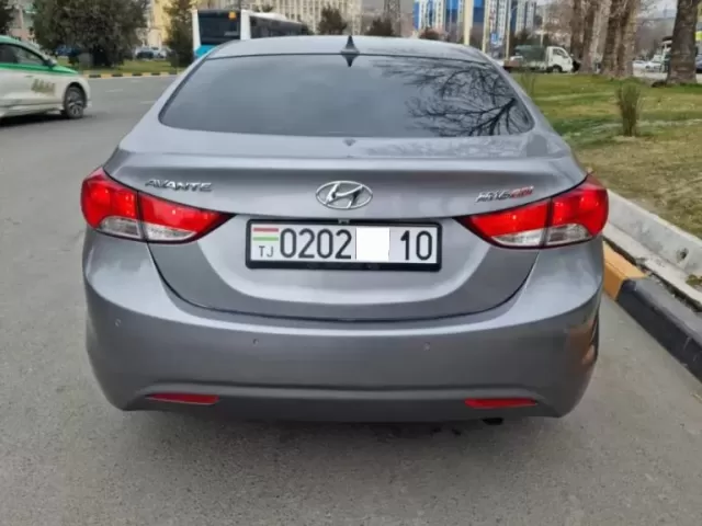 Hyundai Avante, 2013 1, avtobaza.tj