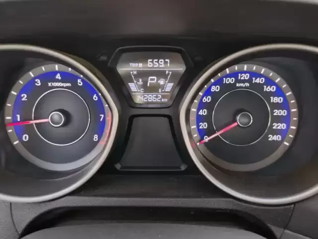 Hyundai Avante, 2014 1, avtobaza.tj