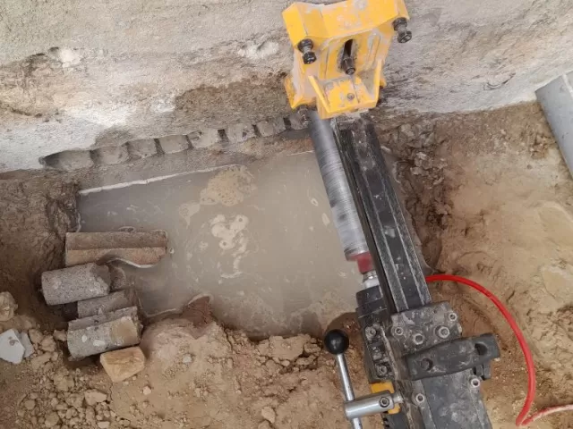 Услуги отбойный молоток, апппарат крот 1, farmo.tj