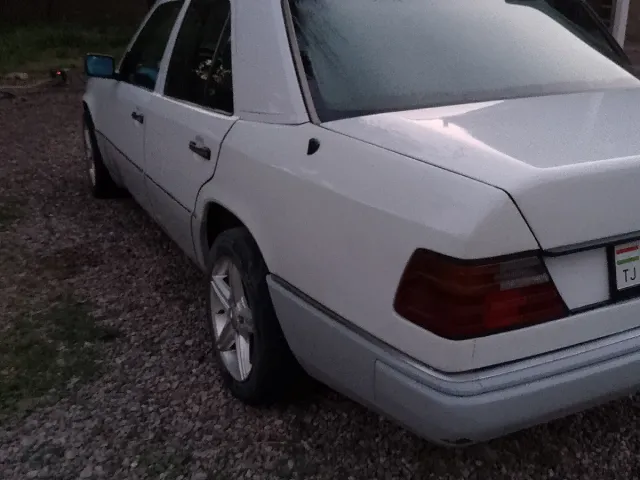 Mercedes-Benz W124 1, avtobaza.tj