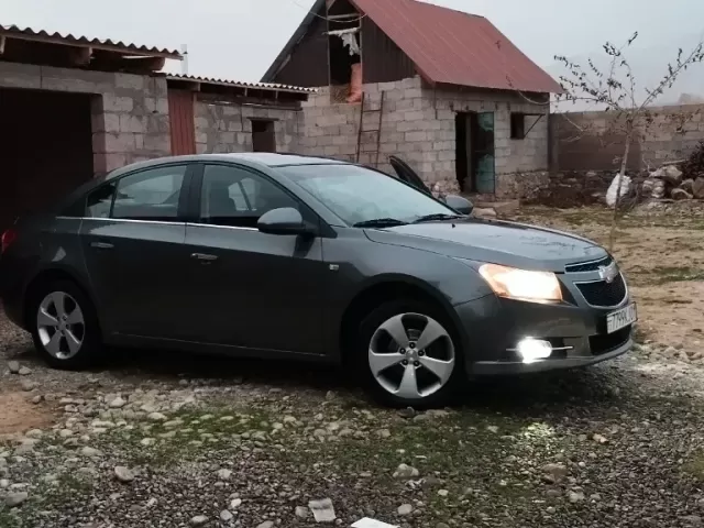 Chevrolet Cruze, 2009 1, avtobaza.tj
