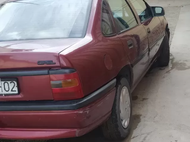 Opel Vectra A 1, avtobaza.tj