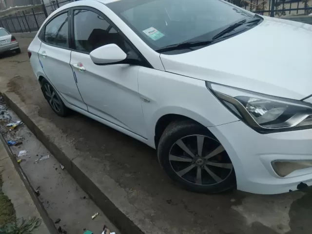 Hyundai Solaris 1, avtobaza.tj