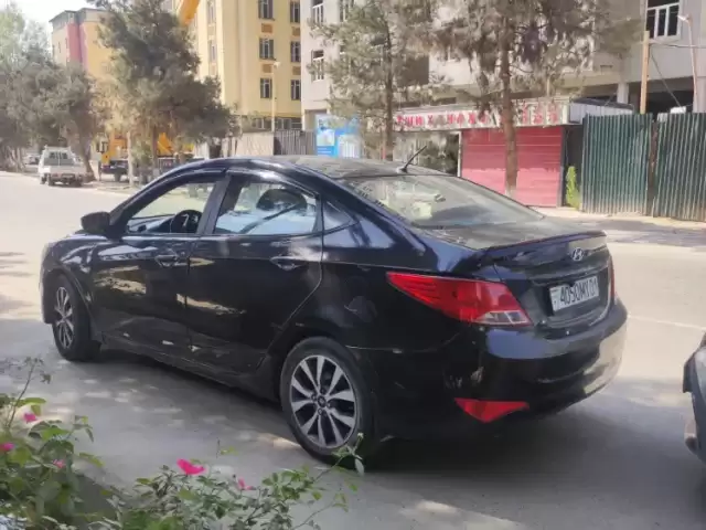 Hyundai Solaris, 2016 1, avtobaza.tj