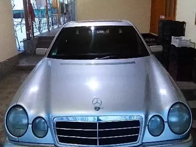 Mercedes-Benz E class, 1997 1, avtobaza.tj